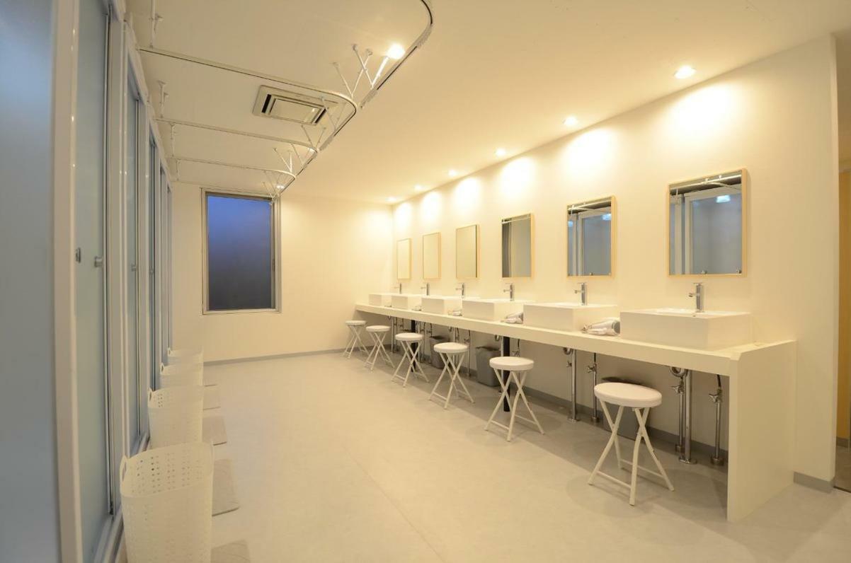 Moon Station Capsulehotel