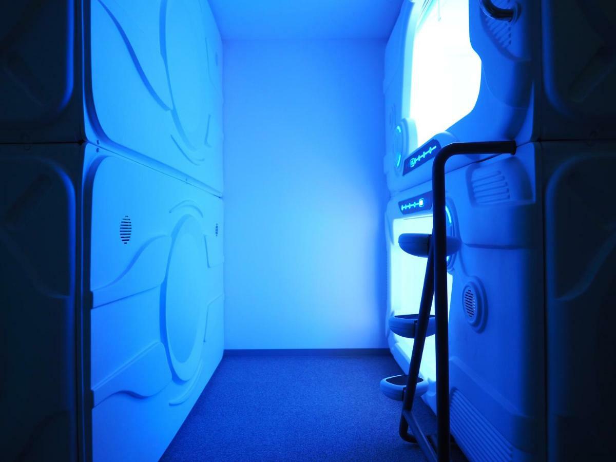 Moon Station Capsulehotel *